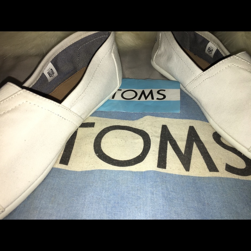 white toms